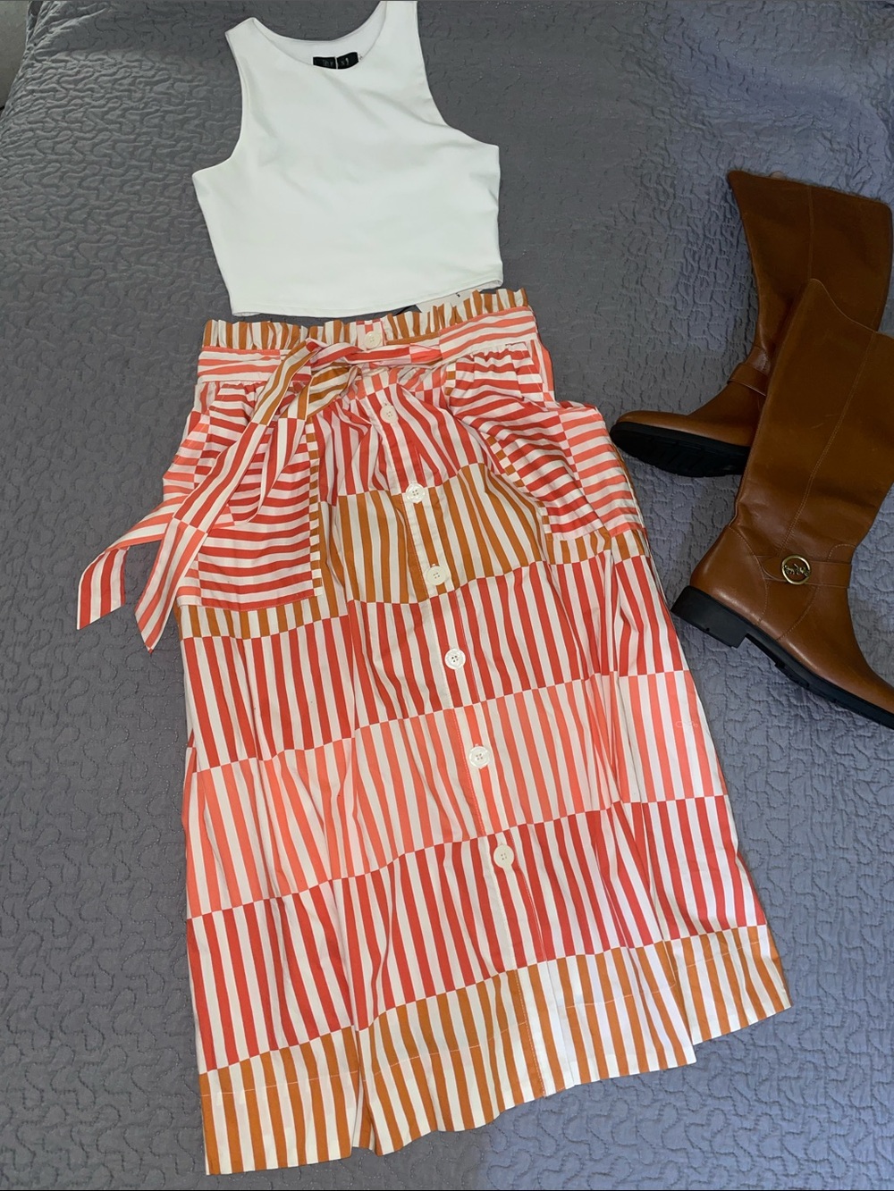 NWT Size M  Who What Wear Cotton Button Down - Stripe Skirt